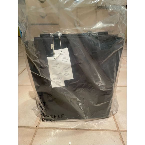 NWT BEIS Commuter Tote in Black - Picture 6 of 8